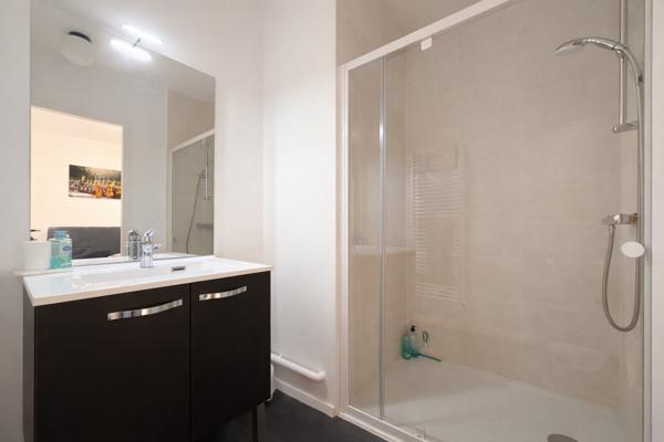 Appartement
         2 pièces
        - 50 m² Exclusivité 232 000 € *