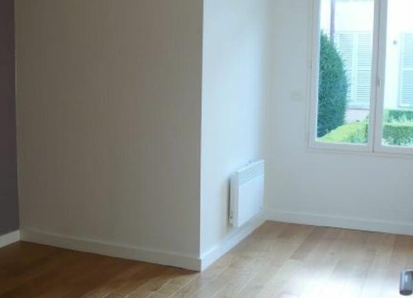 Appartement à louer    3 pièces • 96 m2 Fontainebleau