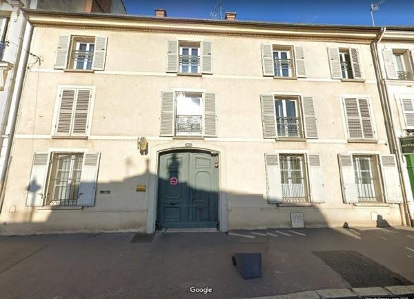 Appartement à louer    3 pièces • 96 m2 Fontainebleau