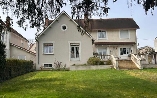 Maison à vendre    6 pièces •  Beaugency