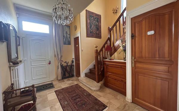 Maison à vendre    6 pièces •  Beaugency