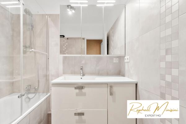 Versailles (78000) Appartement 5 pièces très lumineux, traversant EST-OUEST avec balcon