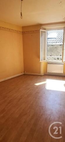 Immeuble à vendre  200 m 2   POLMINHAC  - 15