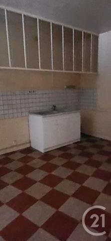 Immeuble à vendre  200 m 2   POLMINHAC  - 15