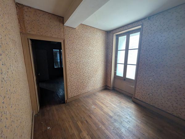 Maison à vendre à Châtillon sur Indre - 291 m²