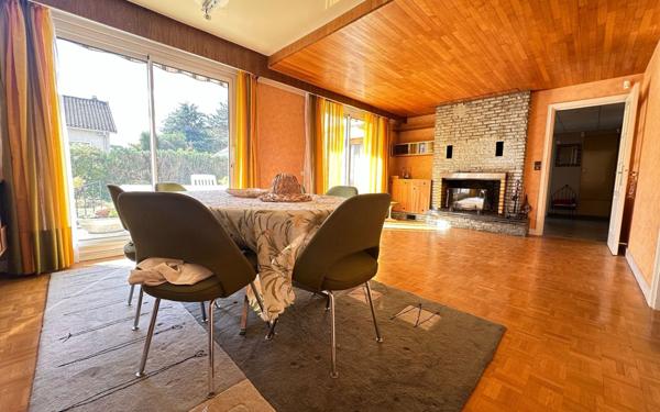 Maison à vendre    8 pièces • 210 m2 Le Plessis-Trévise