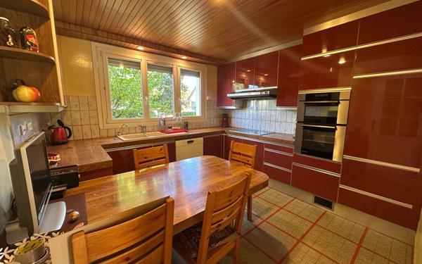 Maison à vendre    8 pièces • 210 m2 Le Plessis-Trévise