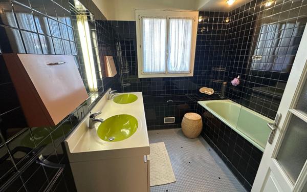 Maison à vendre    8 pièces • 210 m2 Le Plessis-Trévise