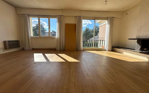 Maison à vendre    8 pièces • 210 m2 Le Plessis-Trévise