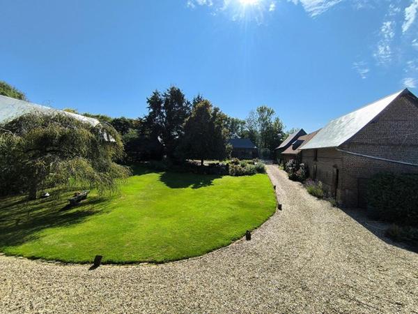 Corps de ferme Forges les Eaux 8 pièce(s) 147.83 m2