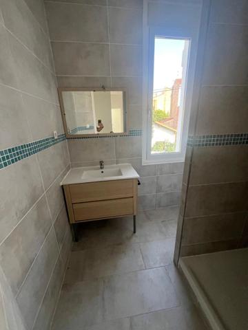 Vente                                                      Immeuble
                        
                     6 pièces                      109 m2                     à Perpignan