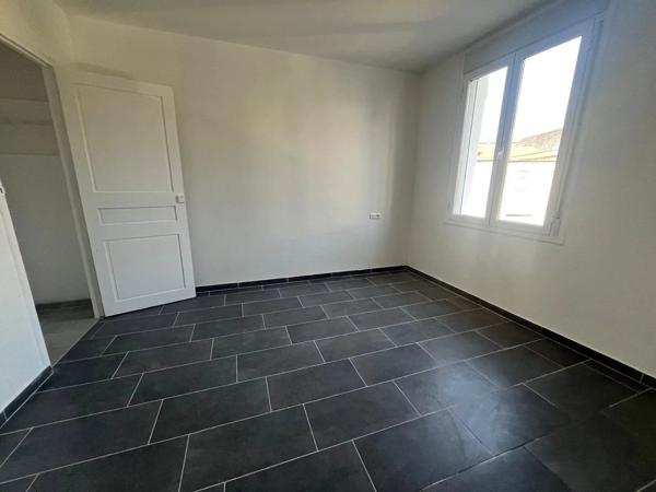 Vente                                                      Immeuble
                        
                     6 pièces                      109 m2                     à Perpignan