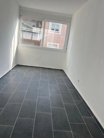 Vente                                                      Immeuble
                        
                     6 pièces                      109 m2                     à Perpignan
