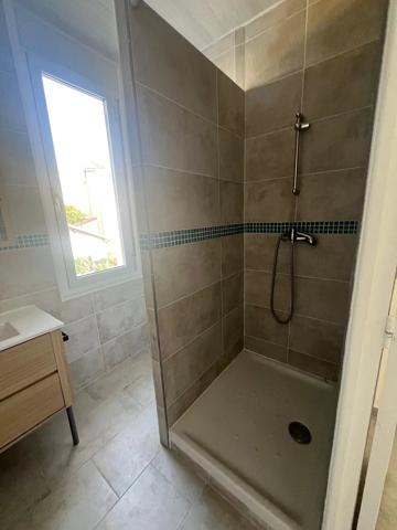 Vente                                                      Immeuble
                        
                     6 pièces                      109 m2                     à Perpignan