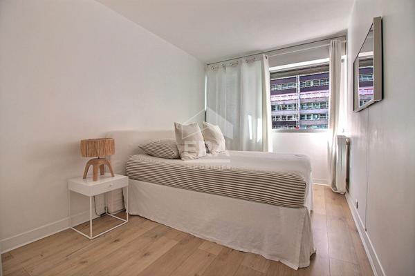 Appartement 3 pièces lumineux ? Mairie de Clichy ? Dernier cri, aucun travaux ? Dressing + cave