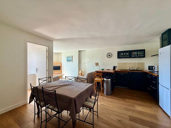 "Versailles Notre-Dame" Joli appartement de 3 pièces meublé de 56 m² ! Loyer 1 590 €/mois charges comprises **  - Référence  28004
