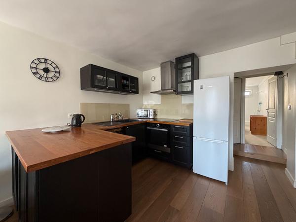 "Versailles Notre-Dame" Joli appartement de 3 pièces meublé de 56 m² ! Loyer 1 590 €/mois charges comprises **  - Référence  28004