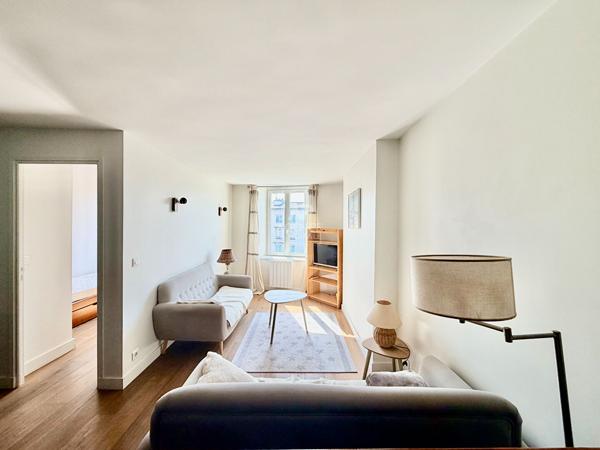 "Versailles Notre-Dame" Joli appartement de 3 pièces meublé de 56 m² ! Loyer 1 590 €/mois charges comprises **  - Référence  28004