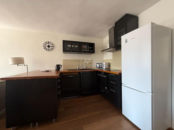 "Versailles Notre-Dame" Joli appartement de 3 pièces meublé de 56 m² ! Loyer 1 590 €/mois charges comprises **  - Référence  28004
