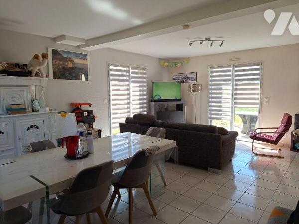 A Vendre, à ROMAGNE (35133). Maison d'habitation, construite en 2008, comprenant :
- au rez de...