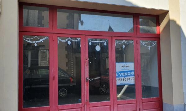 Dpt Yonne (89), à vendre BLENEAU Garage 90m2 avec maison à rénover 6 pièces 130m2