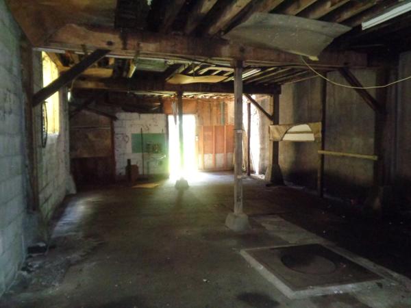 Dpt Yonne (89), à vendre BLENEAU Garage 90m2 avec maison à rénover 6 pièces 130m2
