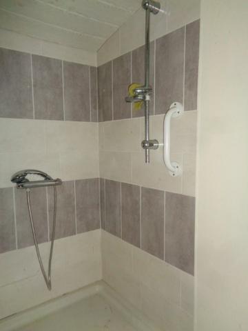 Dpt Yonne (89), à vendre BLENEAU Garage 90m2 avec maison à rénover 6 pièces 130m2