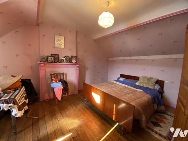A VENDRE - MAISON A RENOVER  - ERNEE
