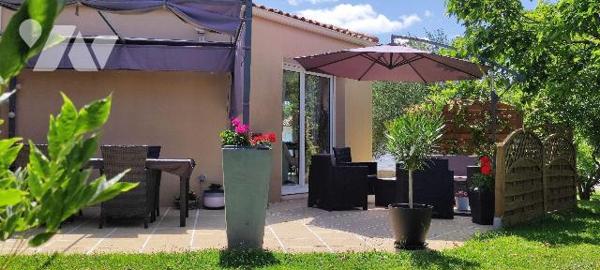 EXCLUSIVITÉ - SAINT-MARS-LA-REORTHE - Au calme et entouré d'un magnifique jardin arboré, découv...