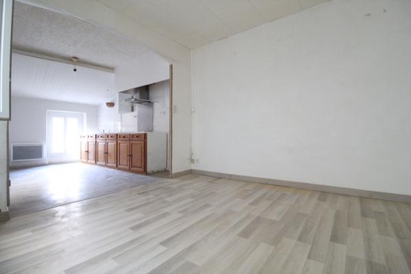 Saint-Affrique (12400) Appartement Type 2 bis 50 m² avec grenier et cave