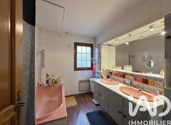 Maison à vendre 5 pièces 112 m² Saint-Martin-du-Tertre