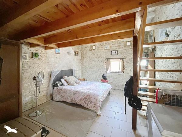 Maison 82 950 € Saint-Coutant 3 p 91 m² DPE D
