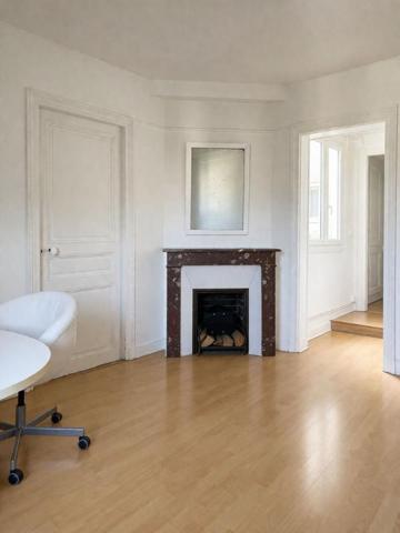Paris  16 EME  Appartement 2 pièce(s) 26 m2