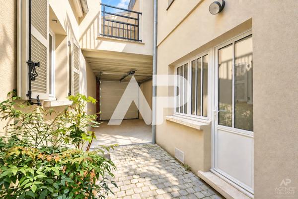 Maison Rueil Malmaison 7 pièce(s) 200 m2 1 295 000 € **  - Référence  13897