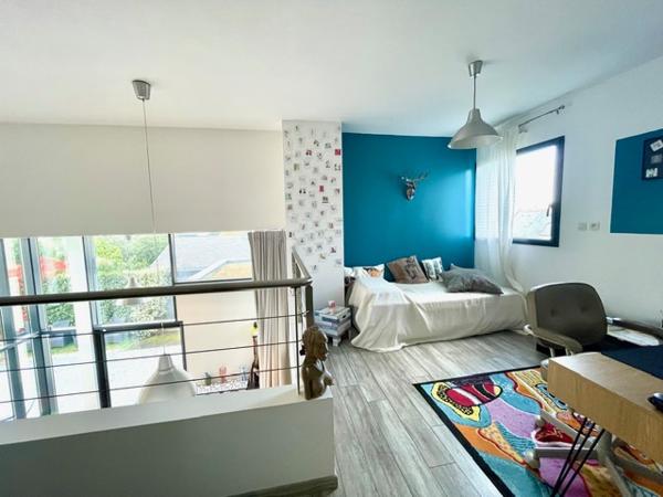 Membrolle sur longuenee (49770) Contemporaine au coeur de la nature
