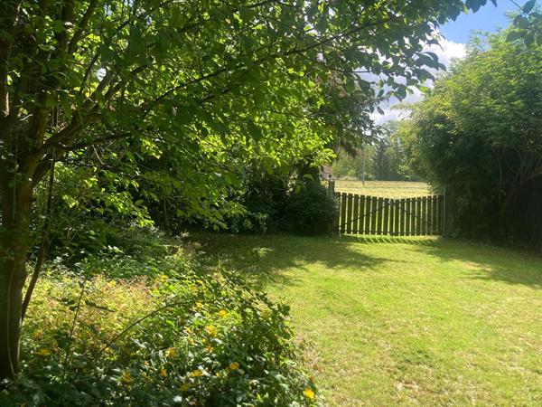 Terrain de loisirs Boutigny Sur Essonne avec châlet 30m2, terrain 990m2