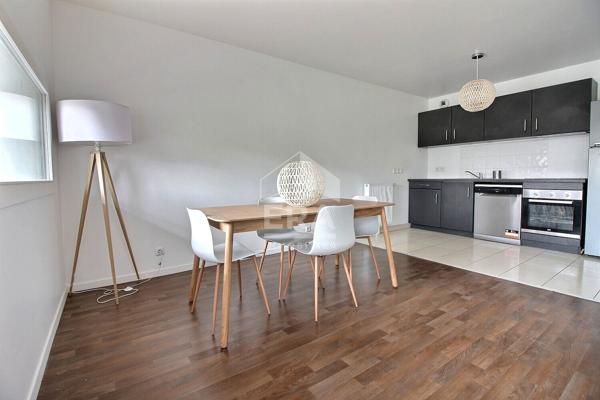 Appartement SAINT OUEN 3 pièce(s) 64.14 m2