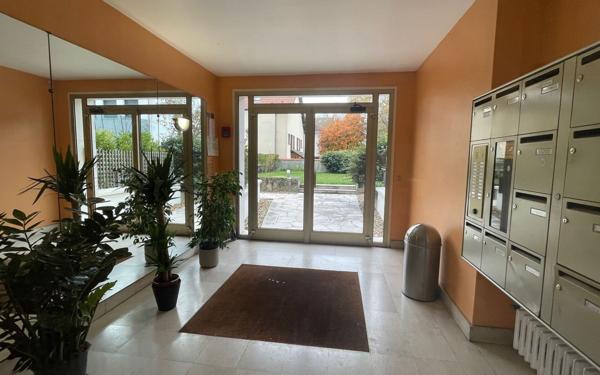 Appartement à vendre    3 pièces • 63,12 m2 Saint-Maur-des-Fossés