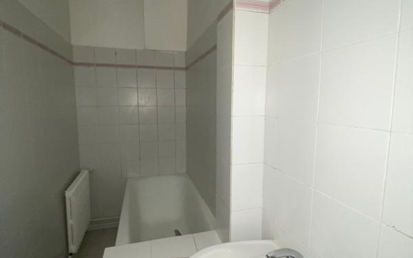 Appartement à louer    3 pièces •  Paris 12