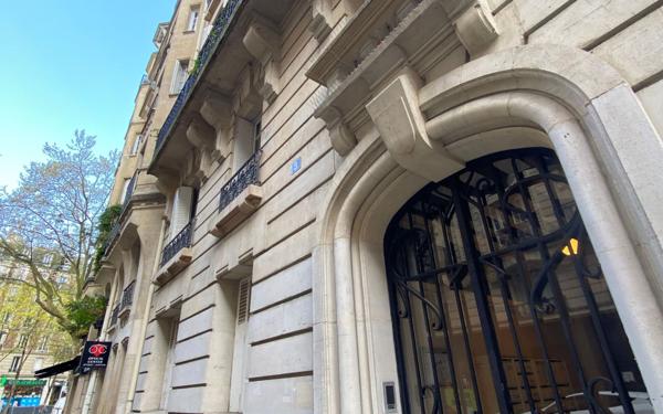 Appartement à louer    3 pièces •  Paris 12