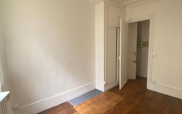 Appartement à louer    3 pièces •  Paris 12