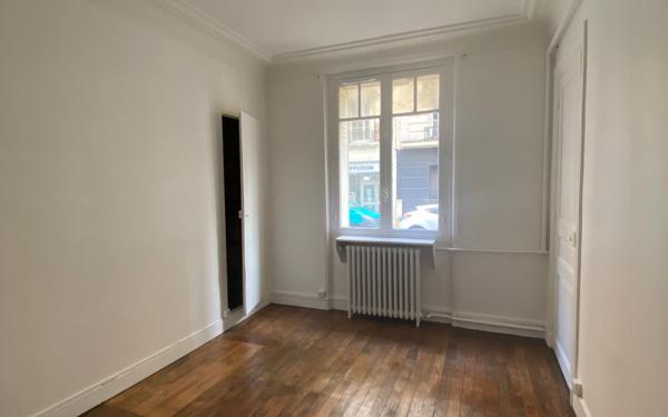 Appartement à louer    3 pièces •  Paris 12