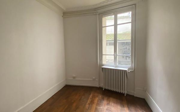 Appartement à louer    3 pièces •  Paris 12