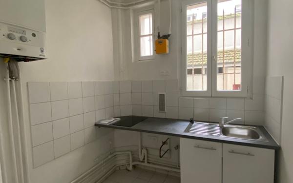 Appartement à louer    3 pièces •  Paris 12