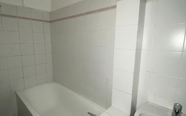 Appartement à louer    3 pièces •  Paris 12