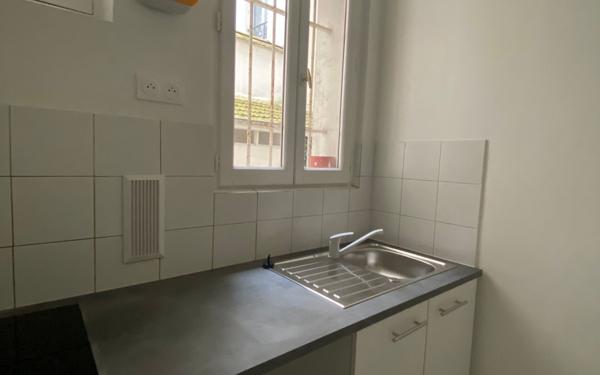 Appartement à louer    3 pièces •  Paris 12