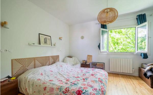 Maison
         6 pièces
        - 93 m² 630 000 € *