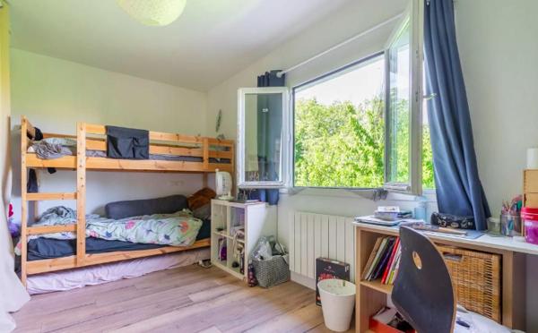 Maison
         6 pièces
        - 93 m² 630 000 € *