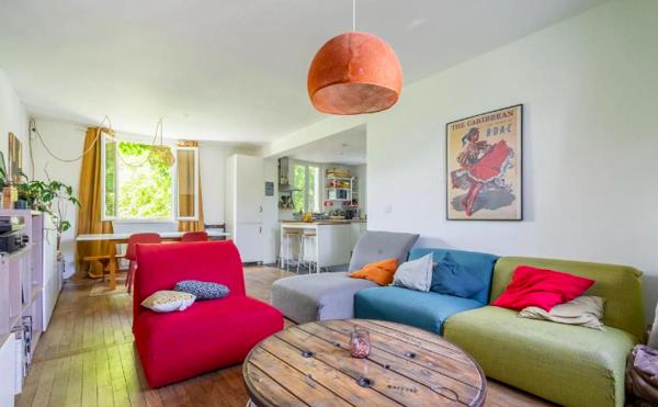 Maison
         6 pièces
        - 93 m² 630 000 € *