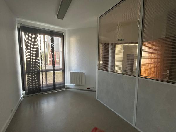 Bureaux à vendre à Saint-Nazaire 123 m² en zone tertiaire Aprolis